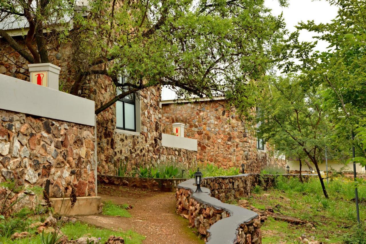 Thanda Manzi Country Hotel Центурион Экстерьер фото