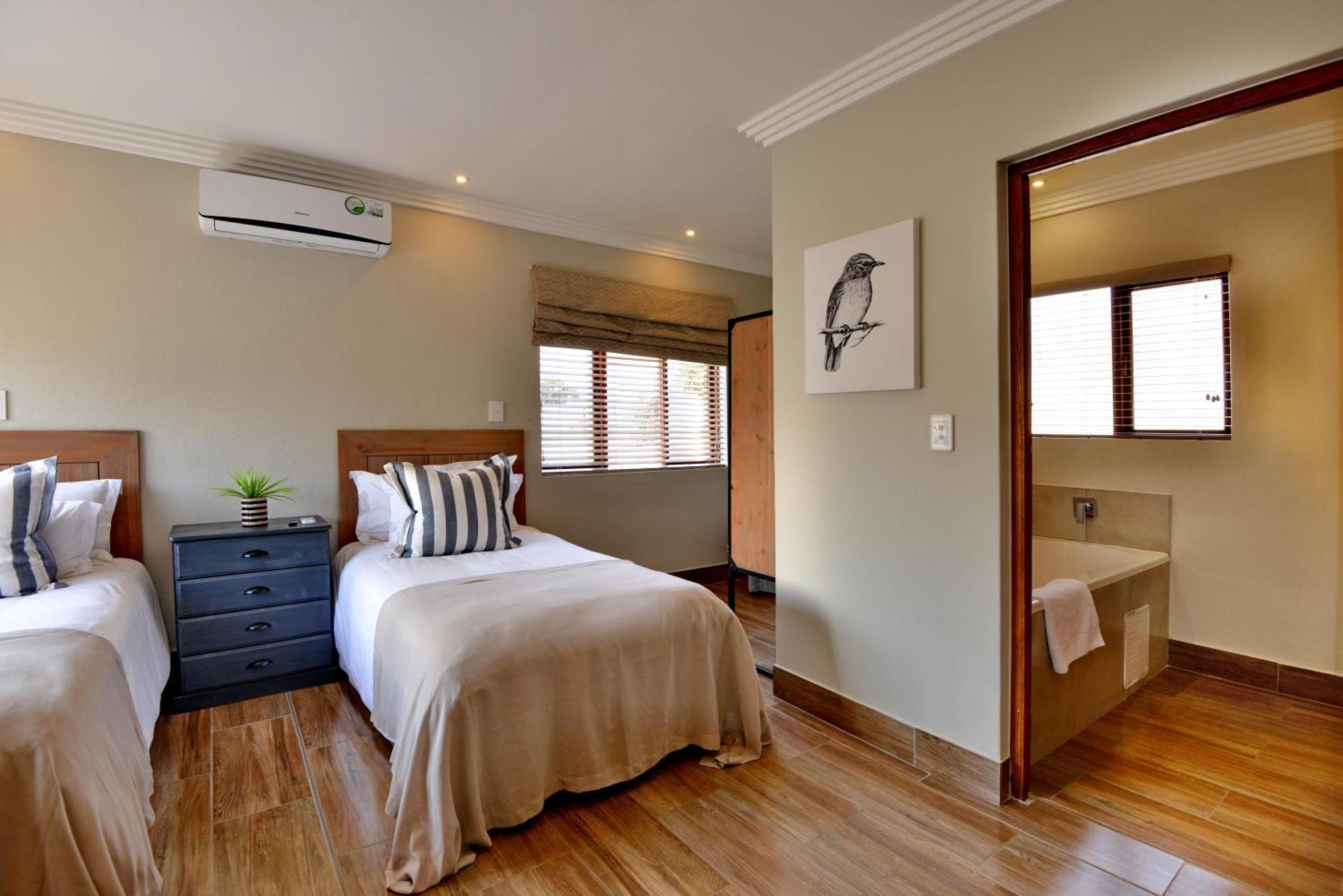 Thanda Manzi Country Hotel Центурион Экстерьер фото